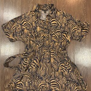 Banana Republic Navy and Beige Patterned Belted Dress